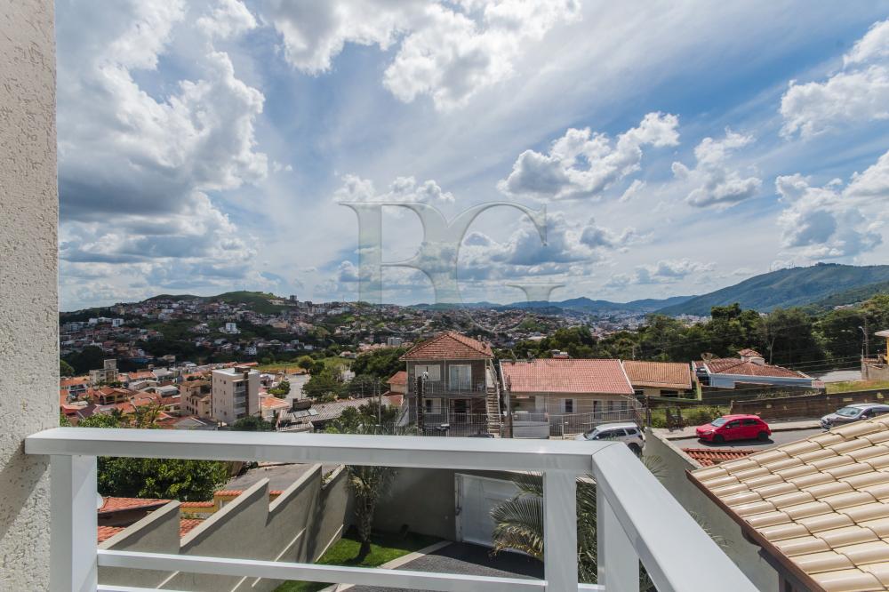 Casas - Padrão - Parque Primavera - Poços de Caldas R$ 950.000,00. Cód