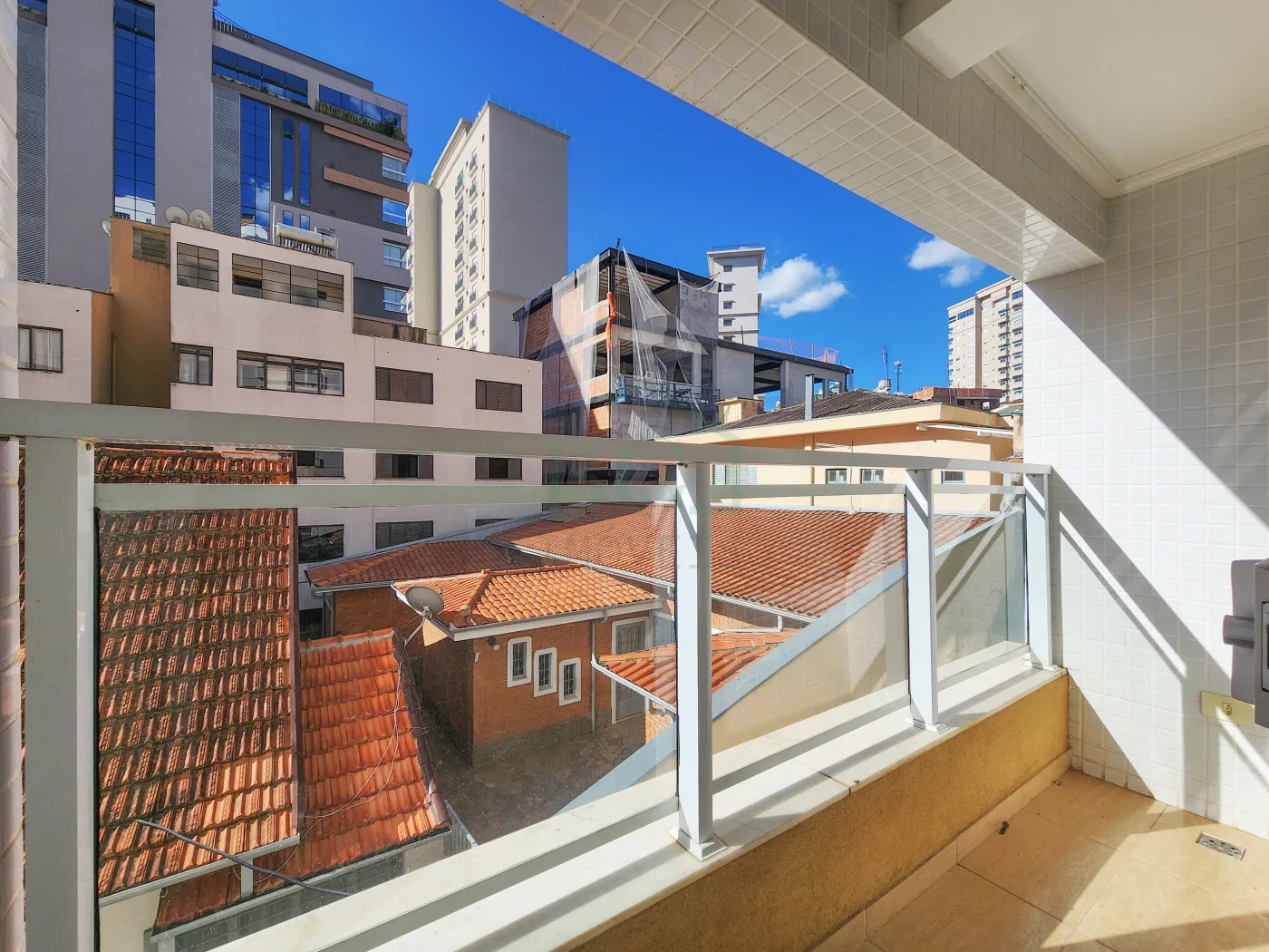 Apartamento para alugar com 2 quartos, 141m² - Foto 4