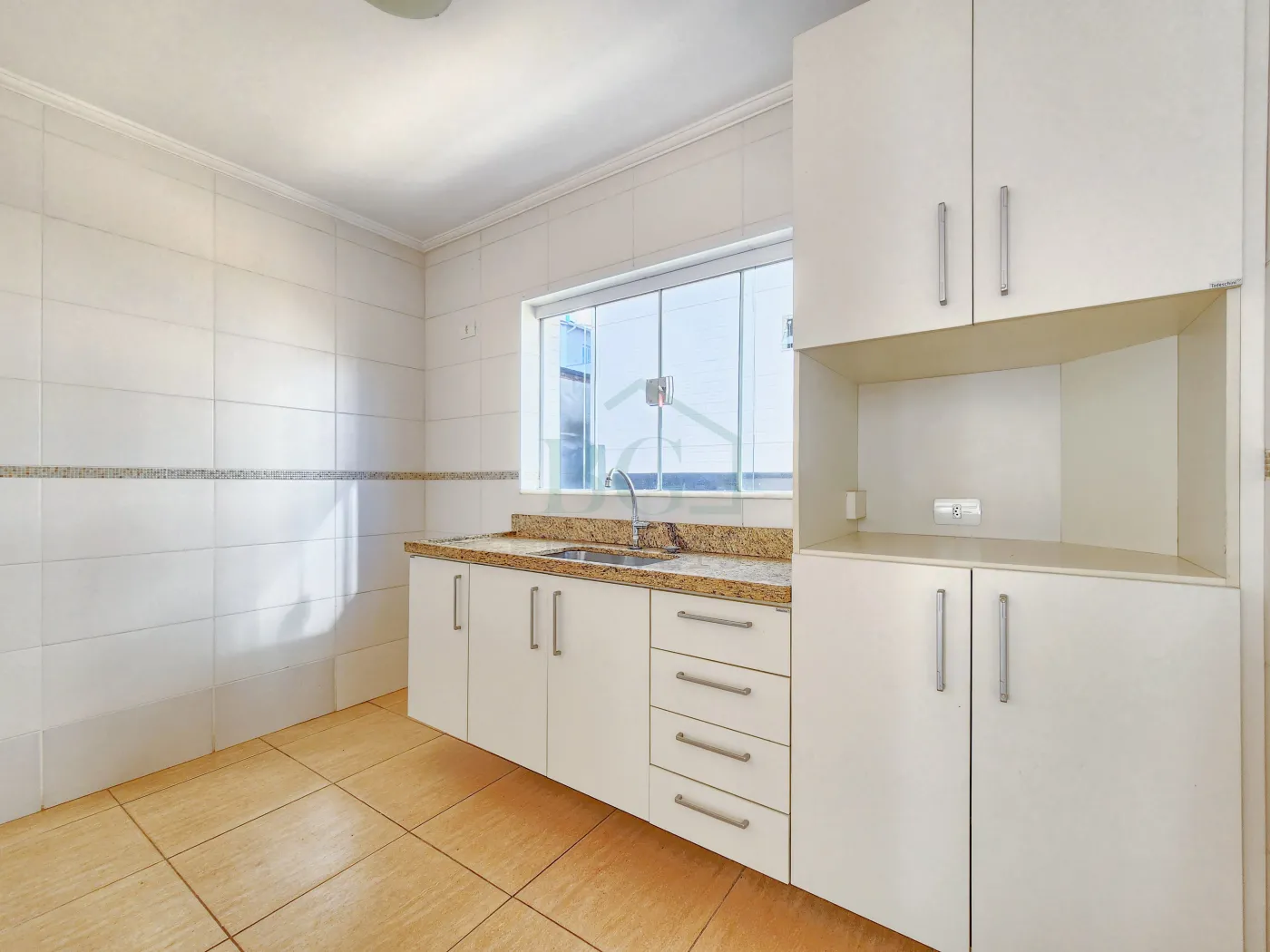 Apartamento para alugar com 2 quartos, 141m² - Foto 11