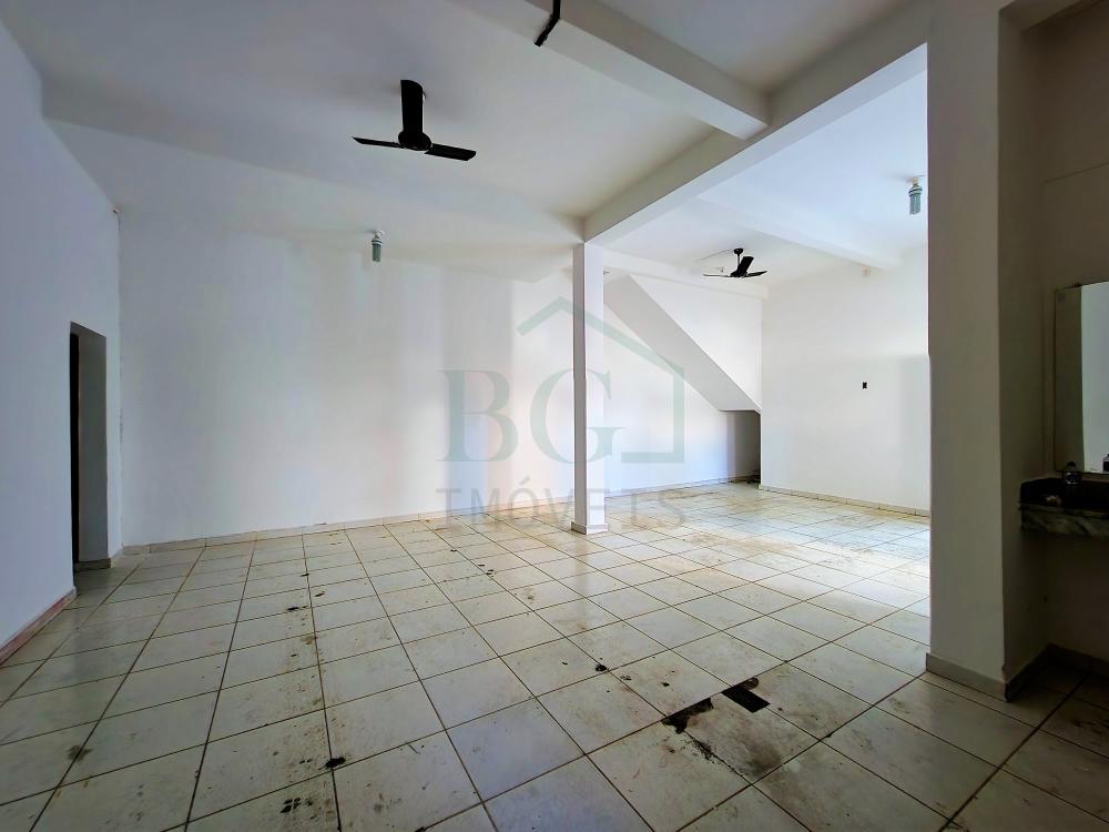 Casa para alugar com 3 quartos, 340m² - Foto 22