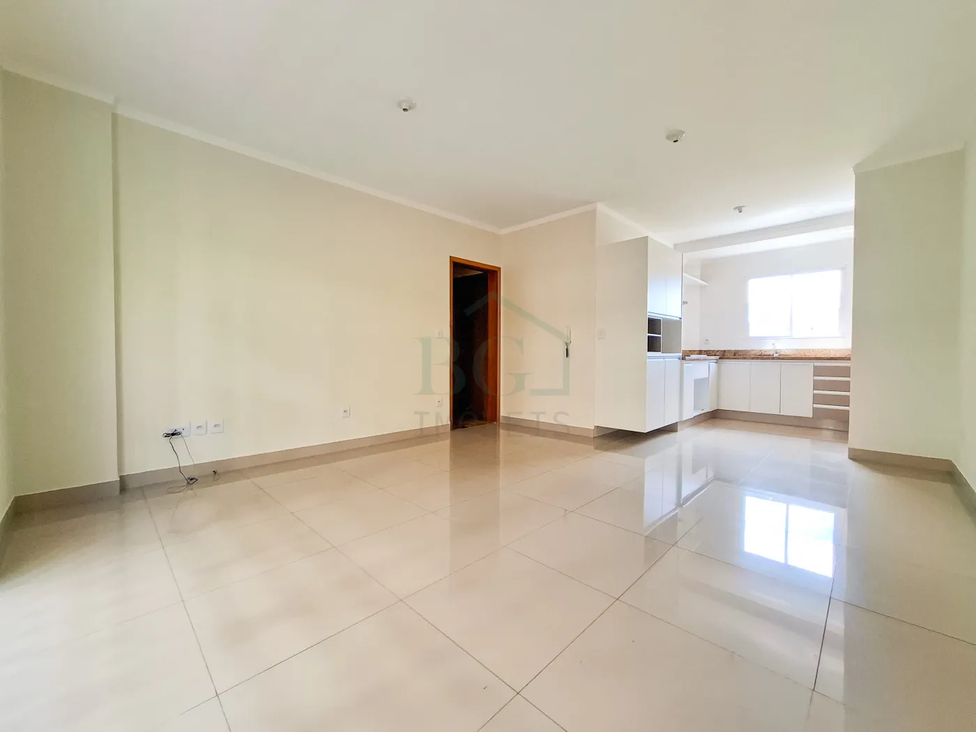 Apartamento à venda com 2 quartos, 102m² - Foto 3