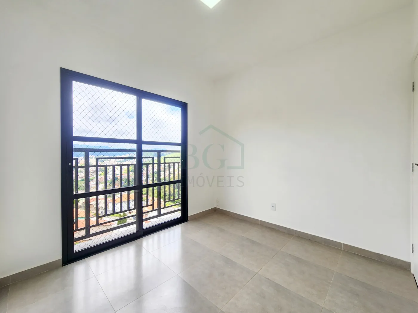 Apartamento para alugar com 3 quartos, 120m² - Foto 12