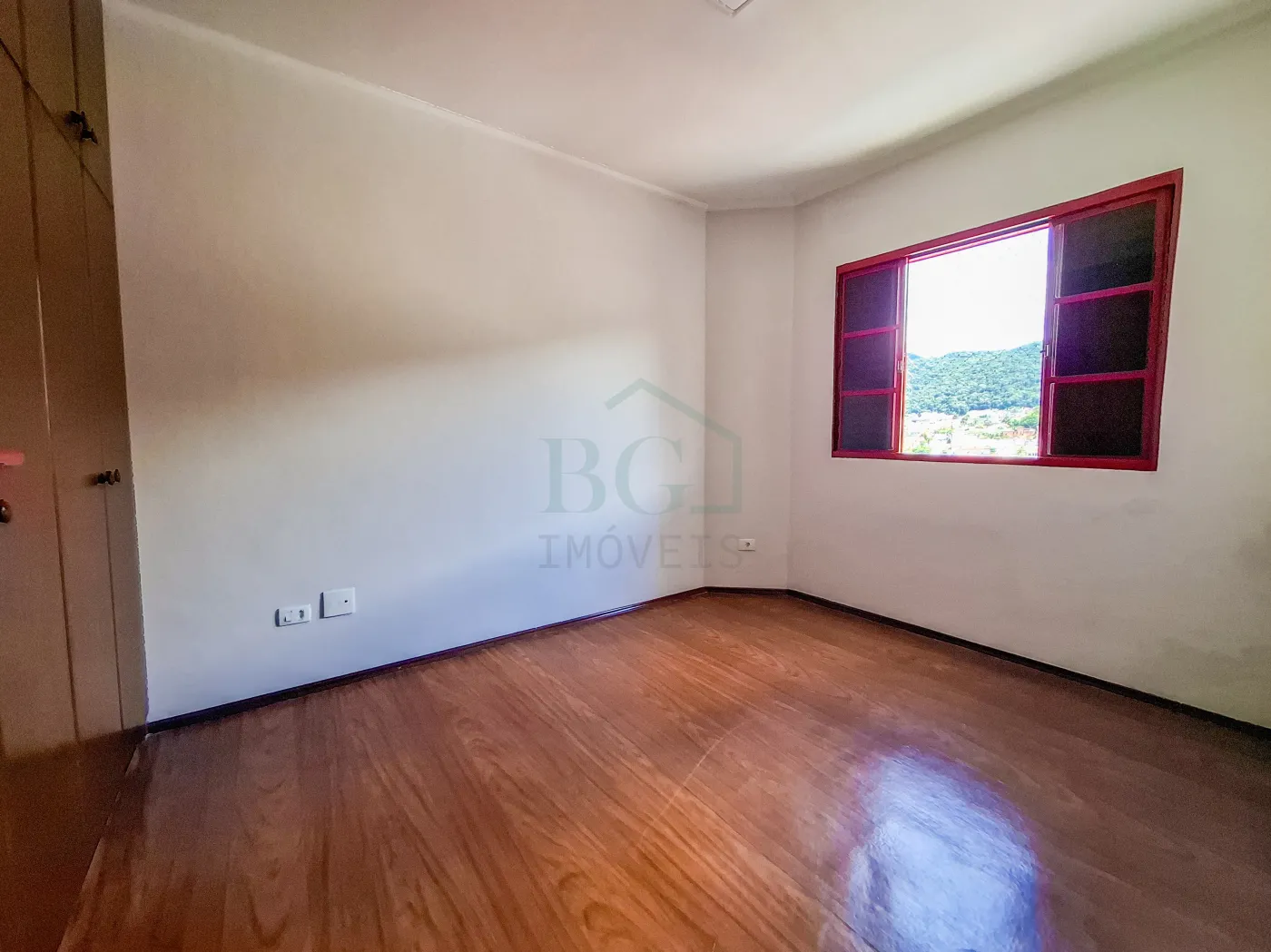 Apartamento para alugar com 2 quartos, 125m² - Foto 11