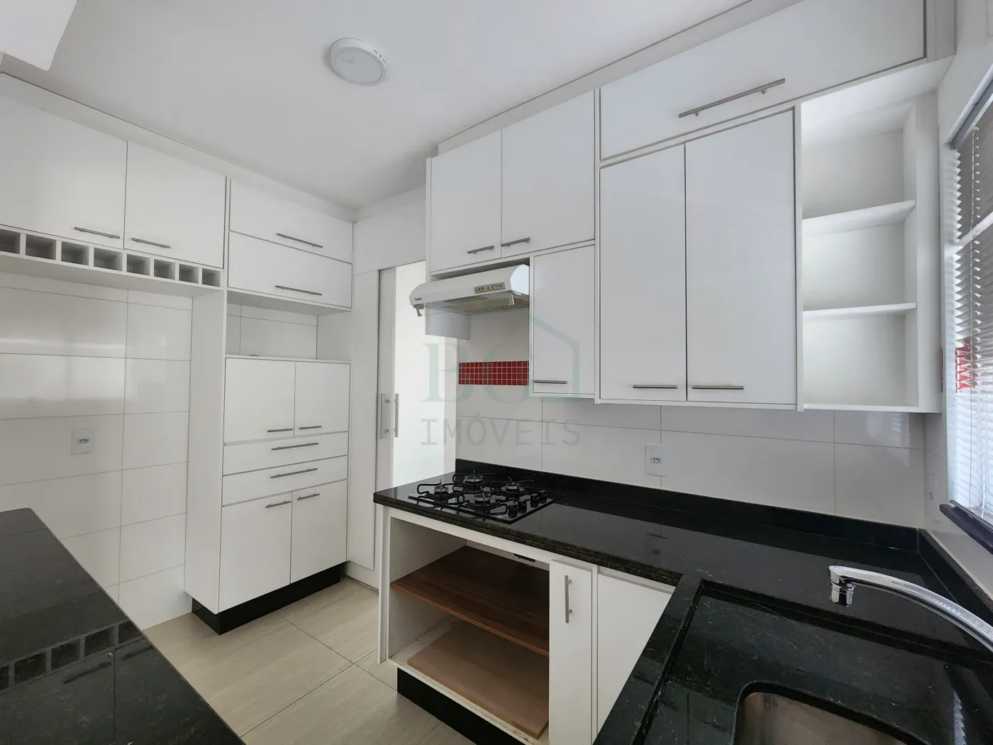 Apartamento para alugar com 2 quartos, 98m² - Foto 13