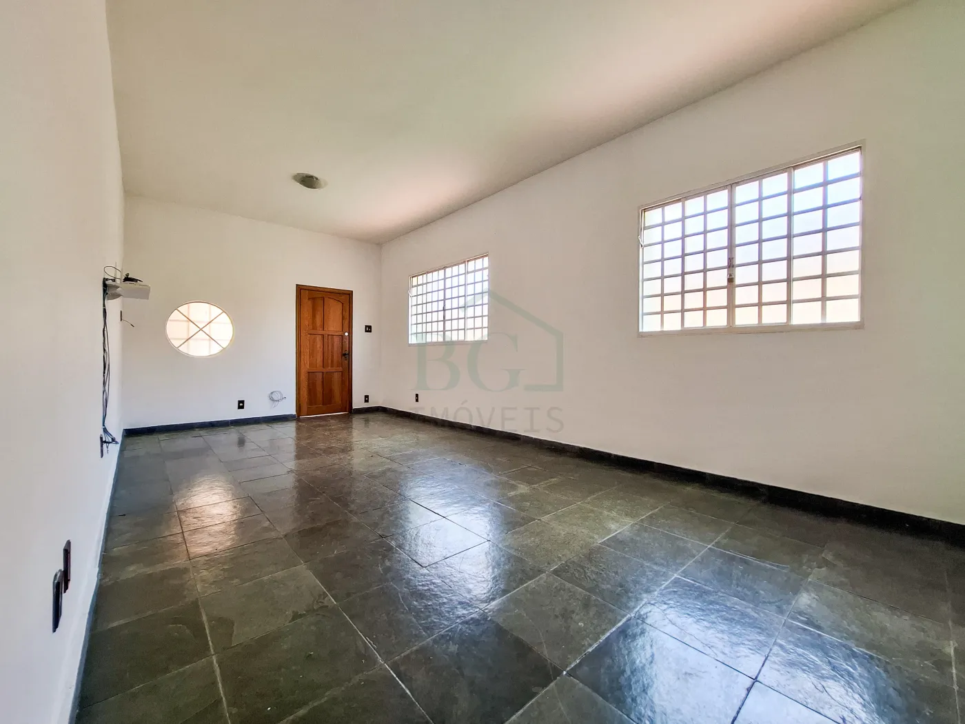 Casa para alugar com 5 quartos, 193m² - Foto 12