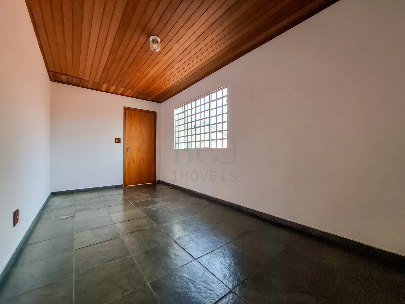 Casa para alugar com 5 quartos, 193m² - Foto 25