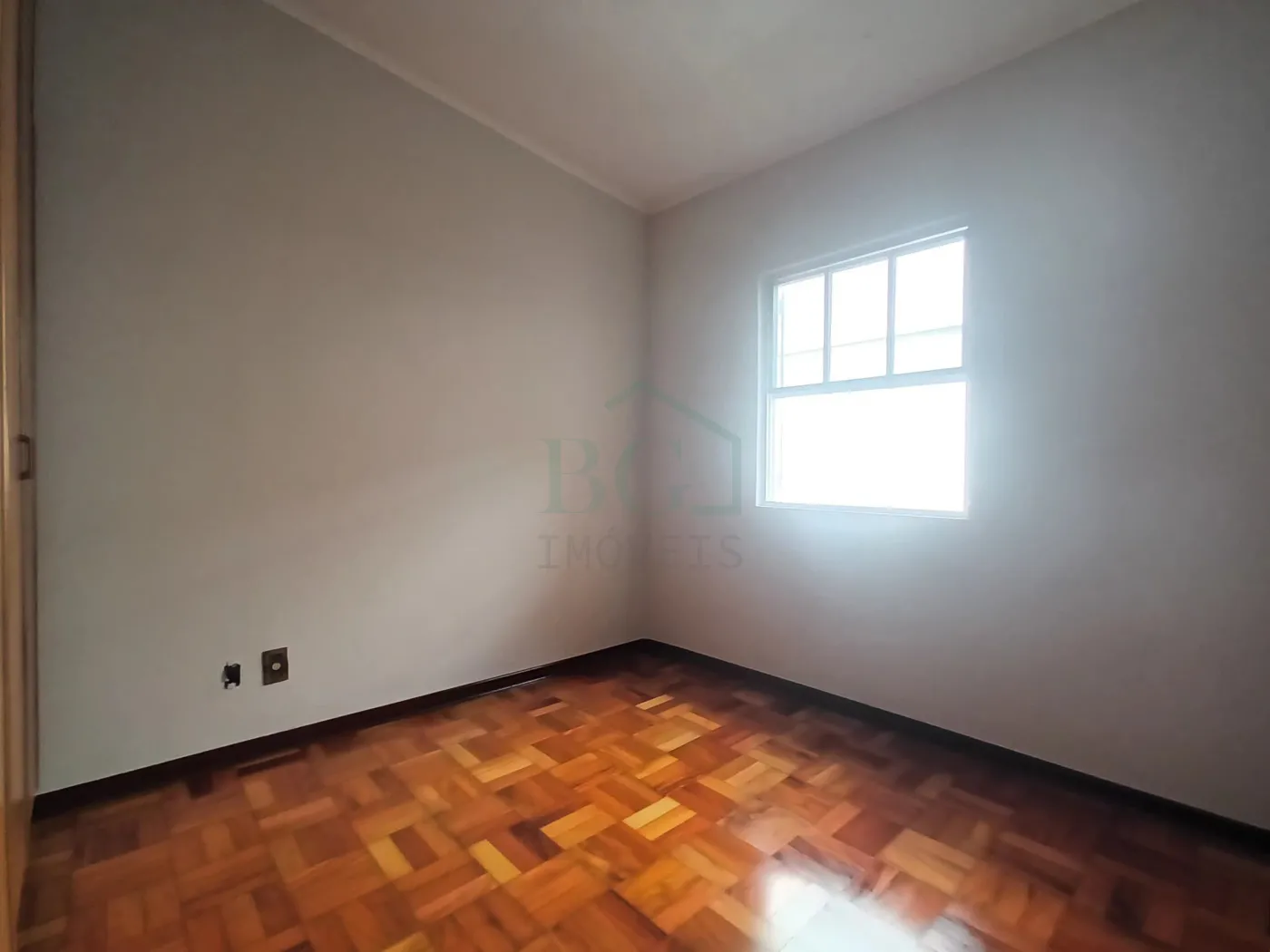 Casa à venda com 2 quartos, 130m² - Foto 12