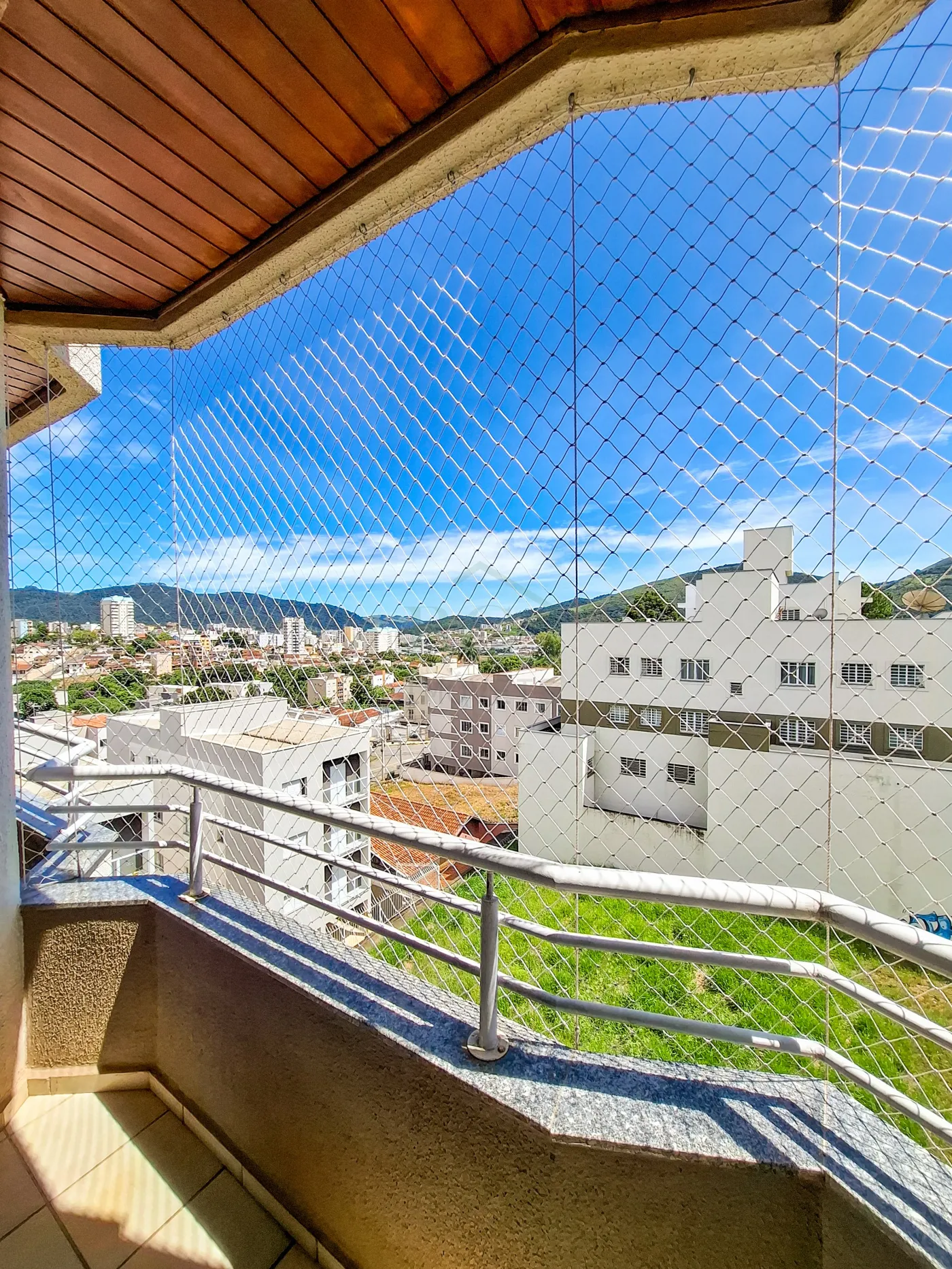 Apartamento para alugar com 2 quartos, 65m² - Foto 6