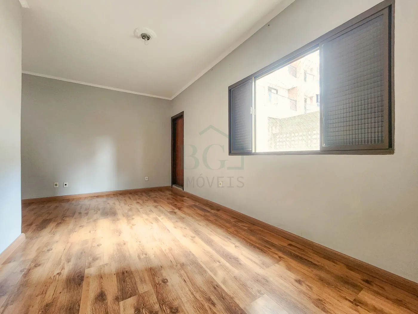 Casa para alugar com 3 quartos, 11m² - Foto 4