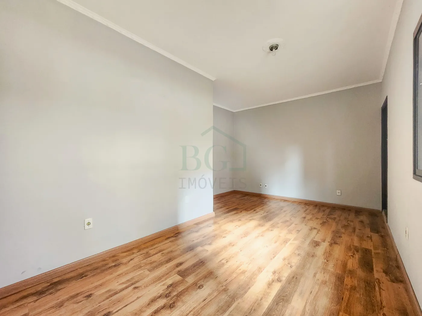 Casa para alugar com 3 quartos, 11m² - Foto 5