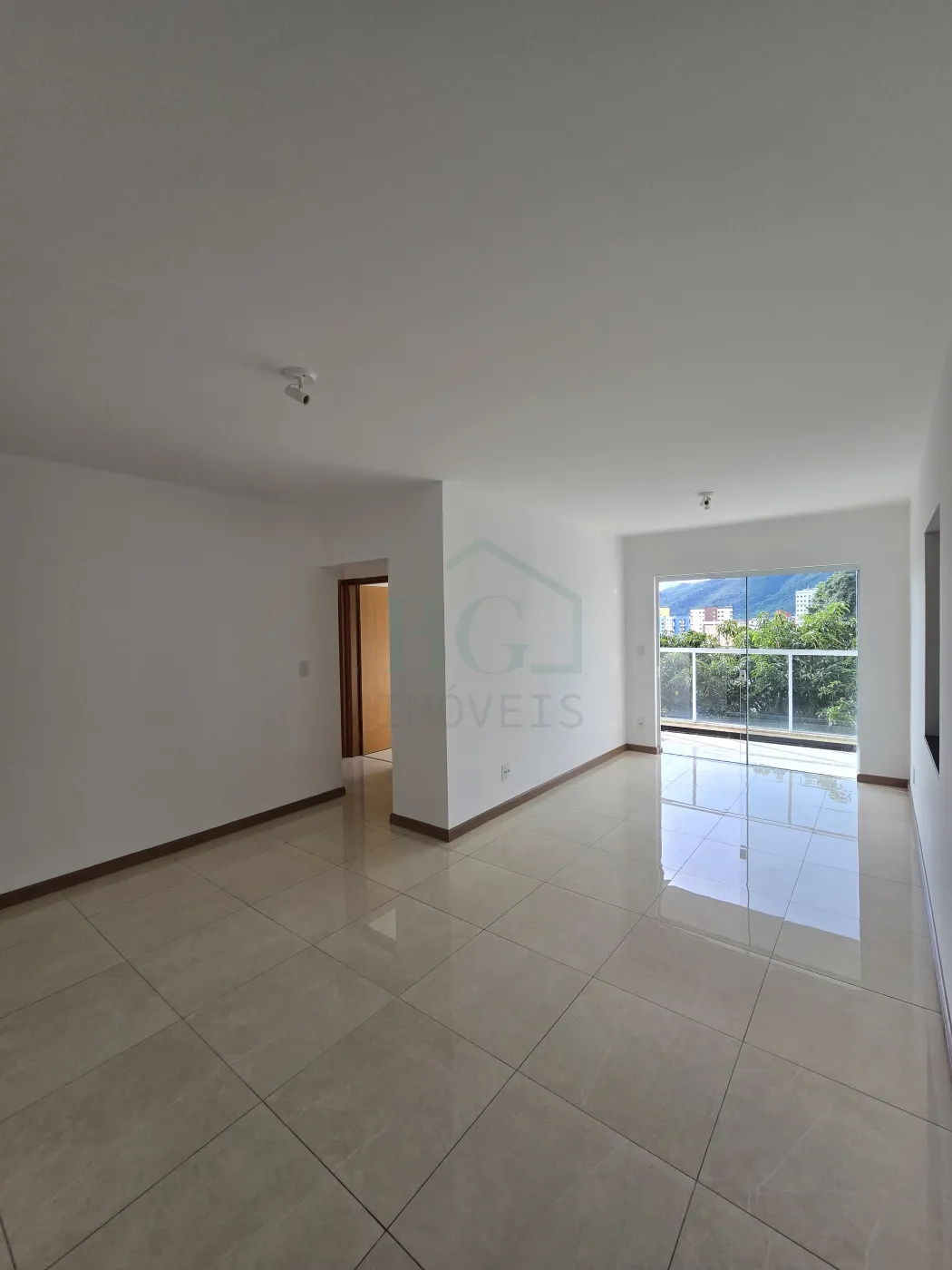 Apartamento à venda com 3 quartos, 93m² - Foto 4