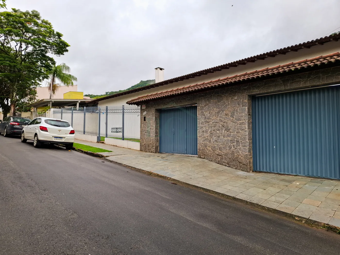 Casa para alugar com 4 quartos, 200m² - Foto 3