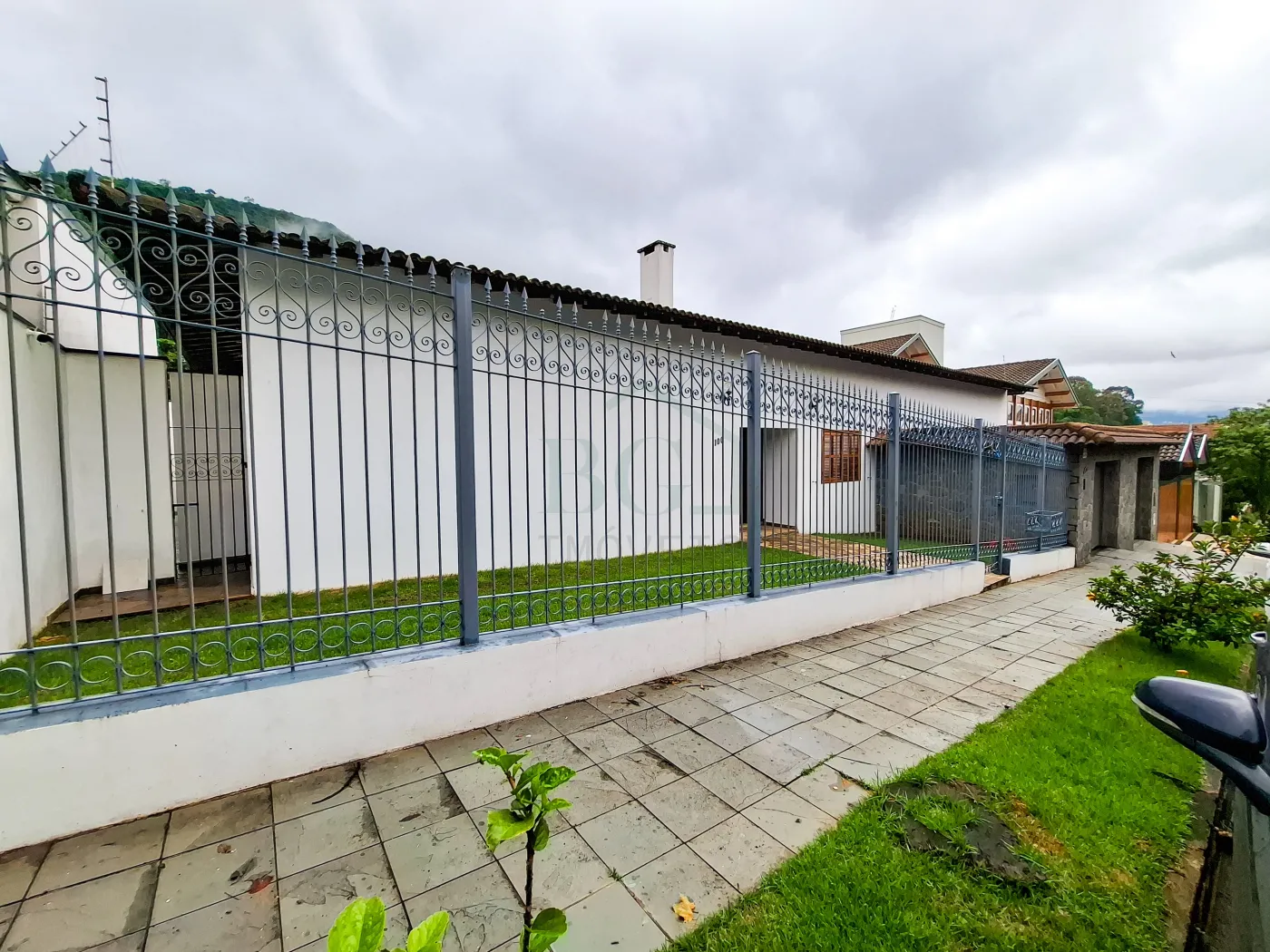 Casa para alugar com 4 quartos, 200m² - Foto 2