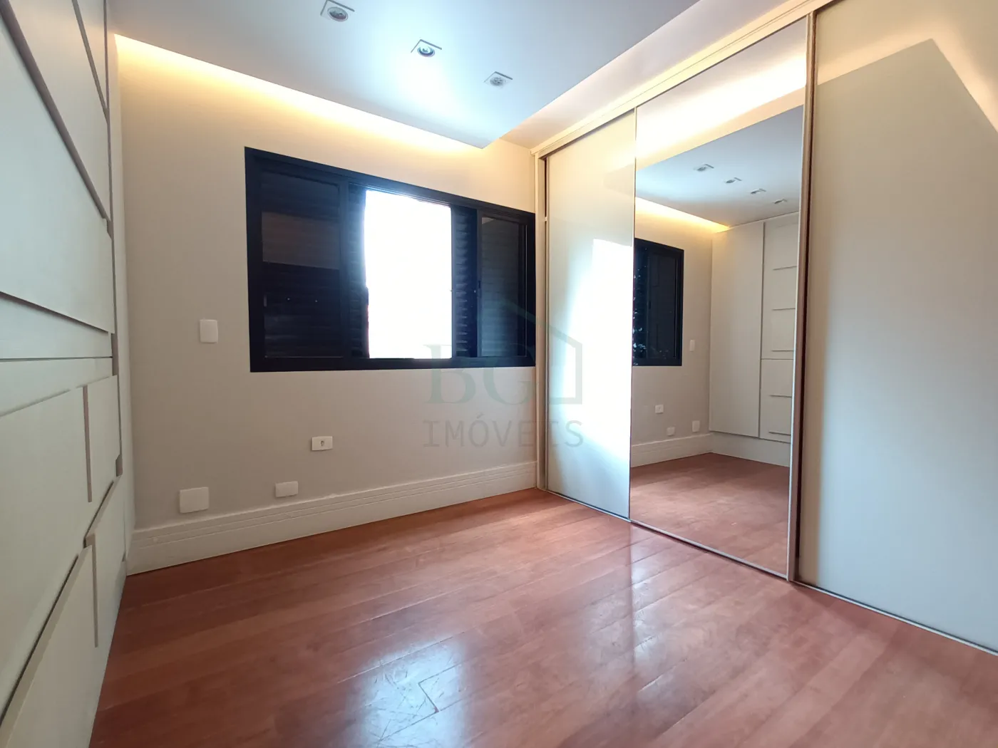 Apartamento à venda com 4 quartos, 217m² - Foto 17