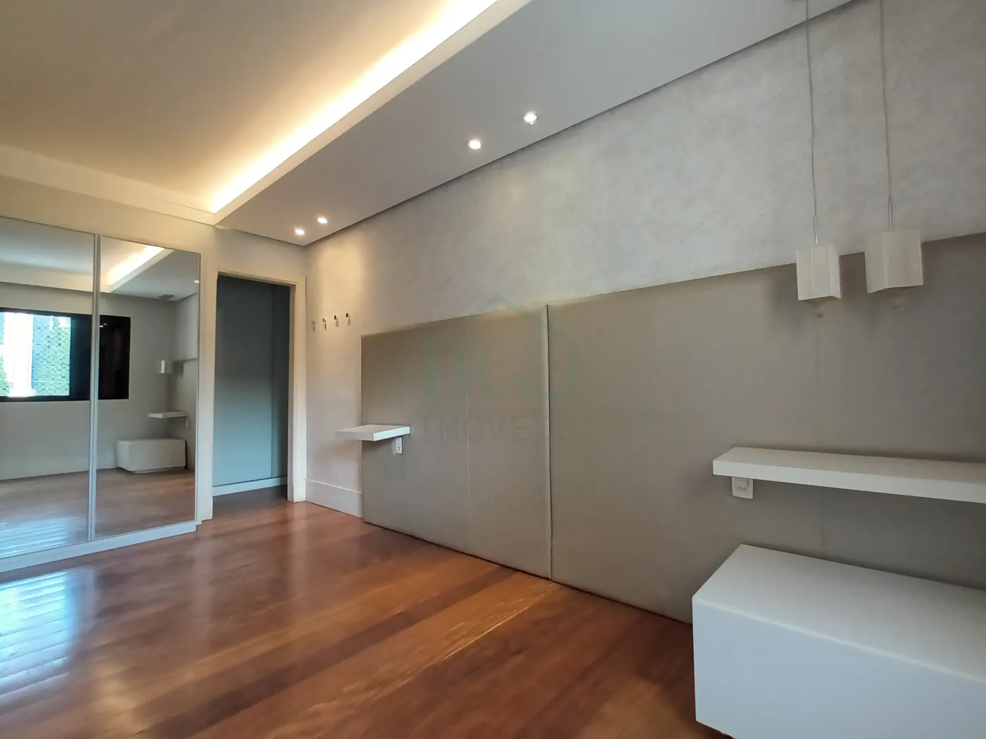 Apartamento à venda com 4 quartos, 217m² - Foto 12