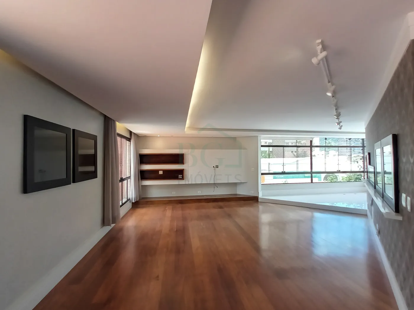 Apartamento à venda com 4 quartos, 217m² - Foto 6