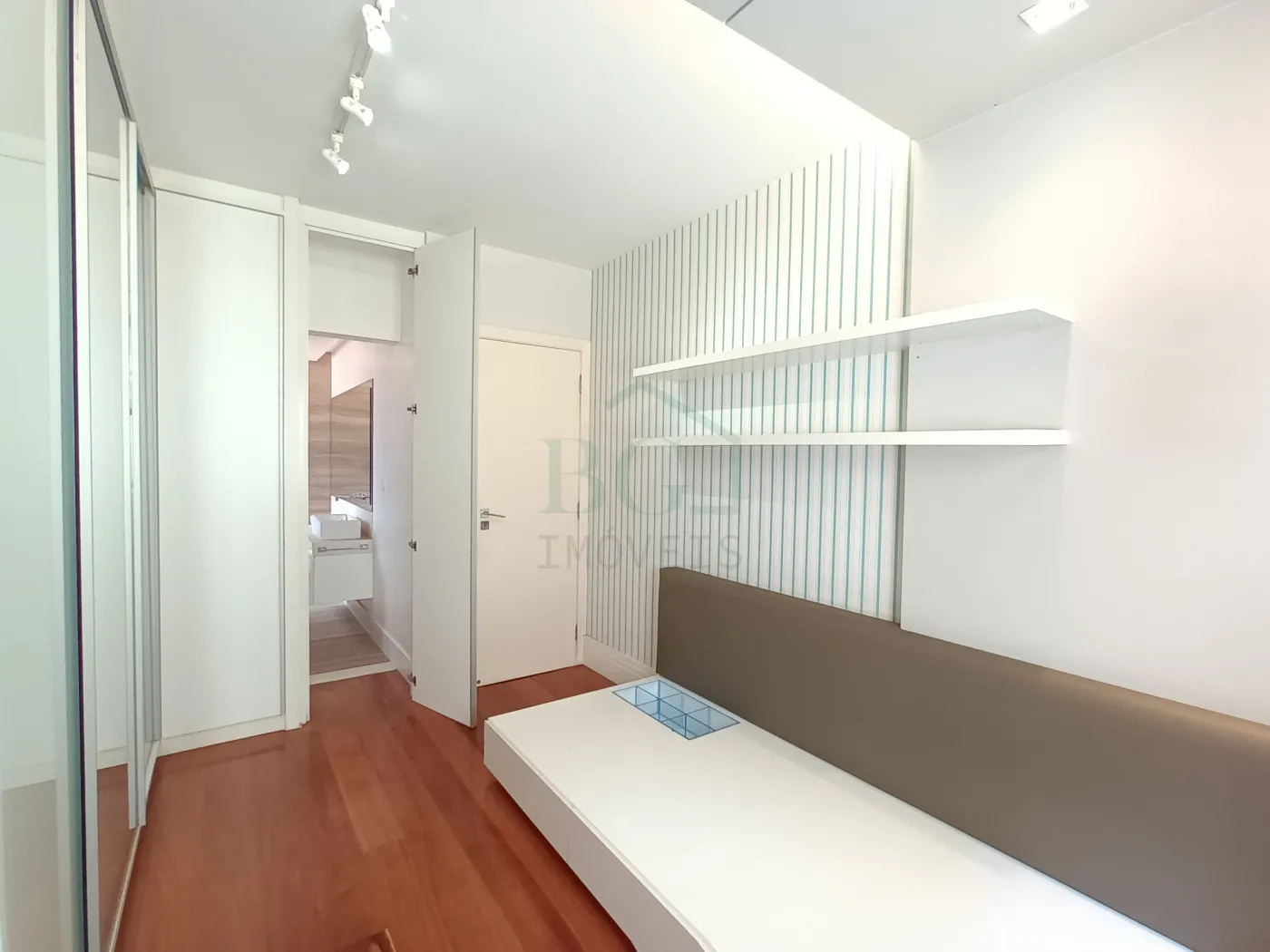 Apartamento à venda com 4 quartos, 217m² - Foto 21