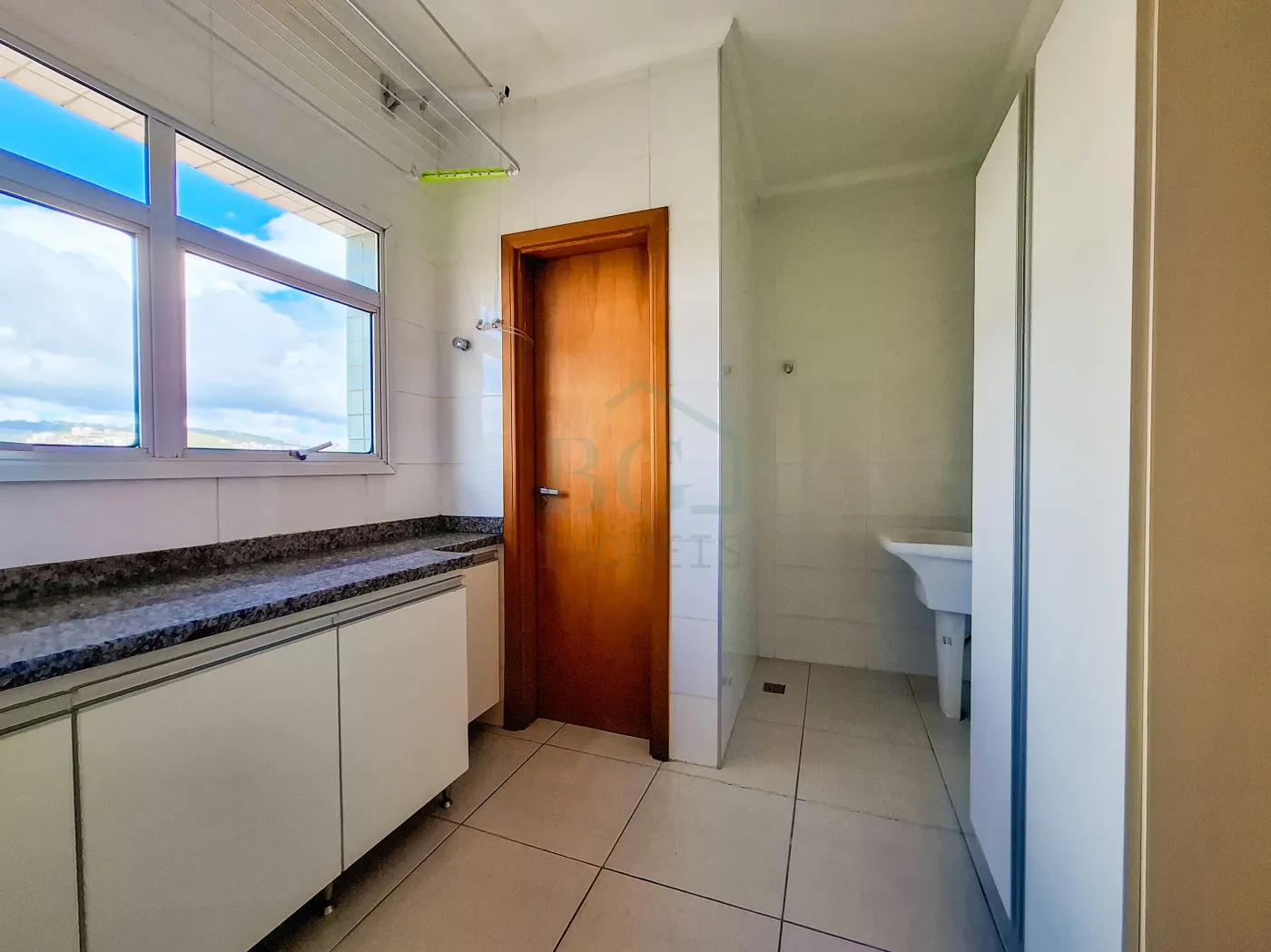 Apartamento para alugar com 3 quartos, 215m² - Foto 22