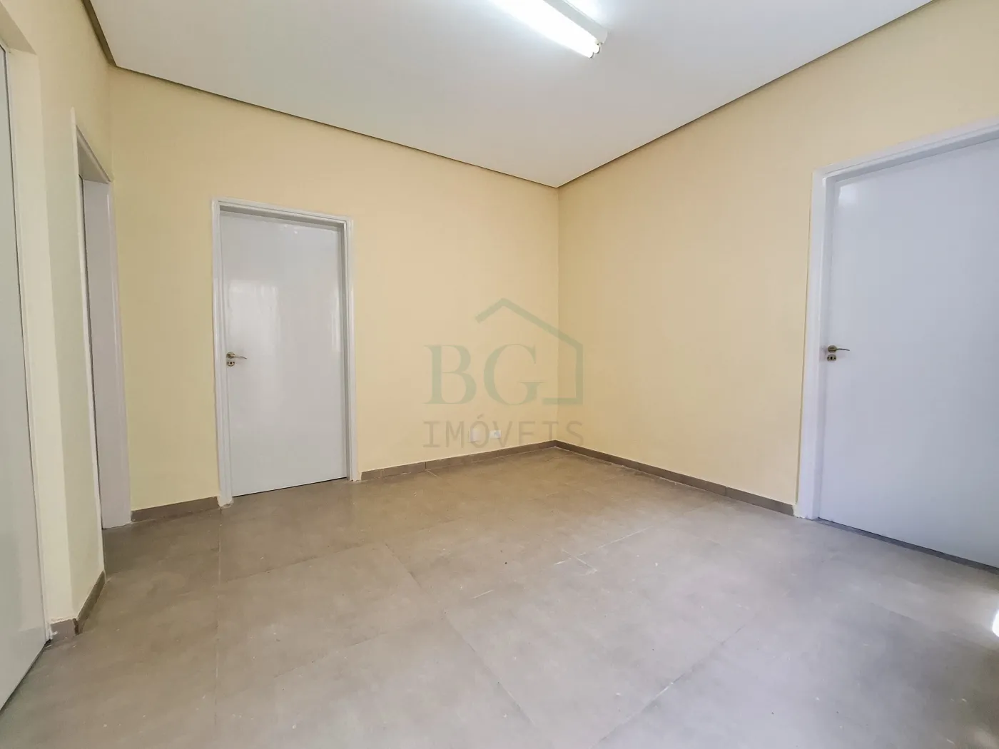 Casa para alugar com 3 quartos, 80m² - Foto 2