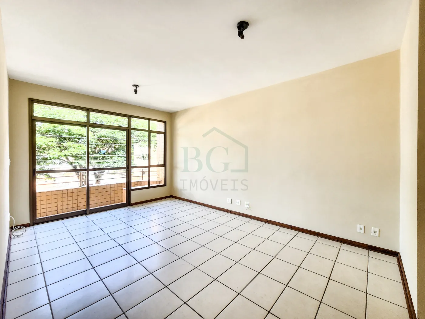 Apartamento para alugar com 3 quartos, 60m² - Foto 2